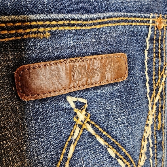 Wrangler bootcut jeans. Women's size 9 Tall (36" inseam). - Picture 4 of 16
